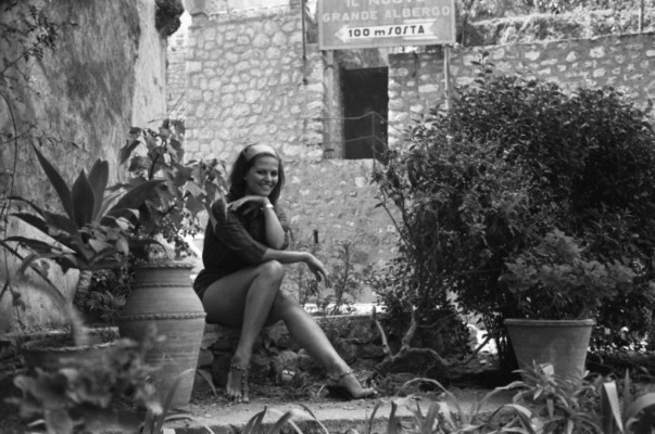 photo 6 in Claudia Cardinale gallery [id164380] 2009-06-23 00:00:00
