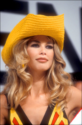 photo 26 in Claudia Schiffer gallery [id110860] 2008-10-01 00:00:00