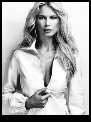 photo 18 in Claudia Schiffer gallery [id68725] -0001-11-30 00:00:00