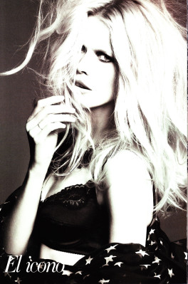 Claudia Schiffer pic #400325