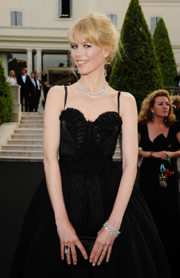 Claudia Schiffer pic #389656