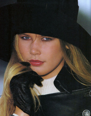 Claudia Schiffer pic #572015