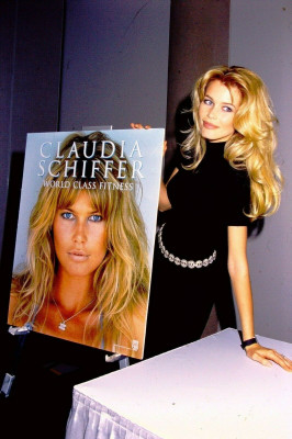 photo 9 in Claudia Schiffer gallery [id1298220] 2022-02-21 00:00:00