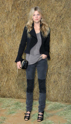 Clemence Poesy pic #248115