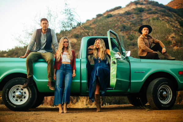 photo 8 in Colbie Caillat gallery [id1083532] 2018-11-15 00:00:00