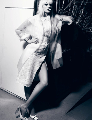 photo 8 in Daphne Groeneveld gallery [id590320] 2013-03-30 00:00:00