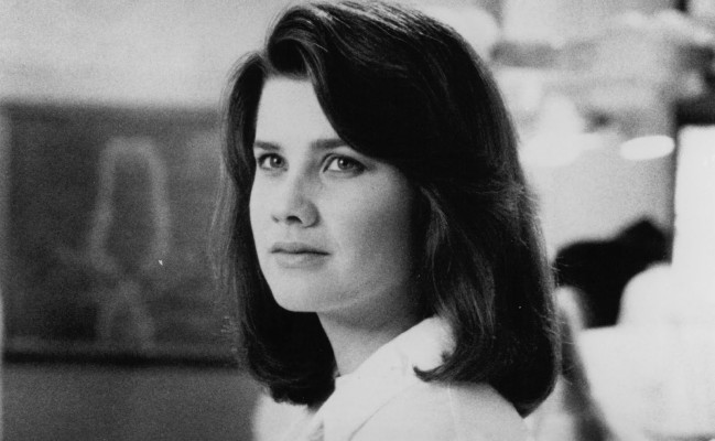Daphne Zuniga pic #645581