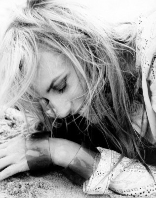 Daryl Hannah pic #36809
