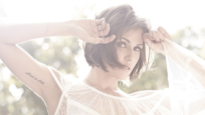 photo 19 in Deborah Secco gallery [id509055] 2012-07-11 00:00:00