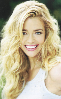 Denise Richards pic #197171