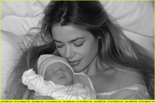 Denise Richards pic #52558