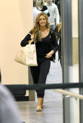 photo 13 in Denise Richards gallery [id311249] 2010-12-01 00:00:00