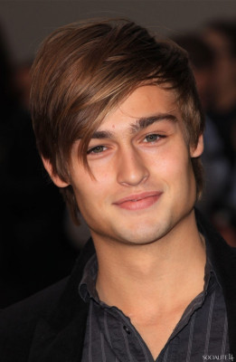 Douglas Booth pic #505202