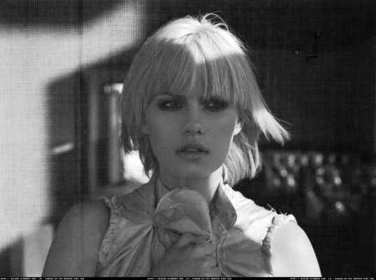 photo 3 in Elisha Cuthbert gallery [id33351] -0001-11-30 00:00:00