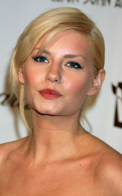 photo 25 in Elisha Cuthbert gallery [id219960] 2009-12-25 00:00:00