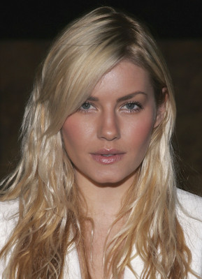 photo 17 in Elisha Cuthbert gallery [id39097] -0001-11-30 00:00:00