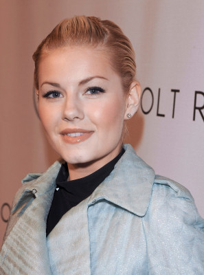 photo 24 in Elisha Cuthbert gallery [id219964] 2009-12-25 00:00:00