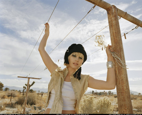 photo 11 in Elisha Cuthbert gallery [id134552] 2009-02-20 00:00:00