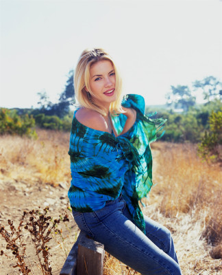 Elisha Cuthbert pic #60074