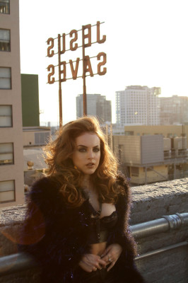 Elizabeth Gillies pic #1275253