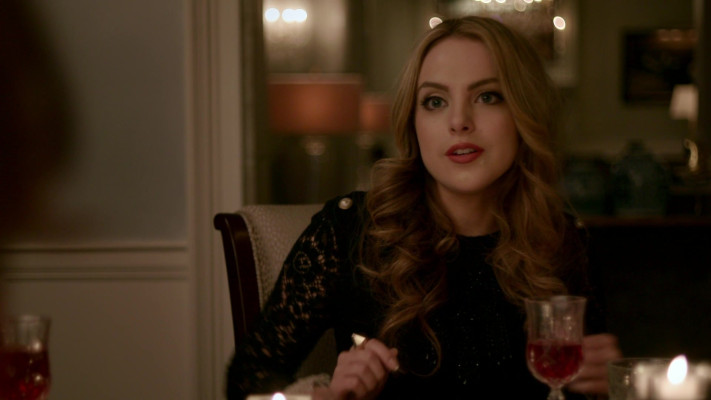 Elizabeth Gillies pic #1219211