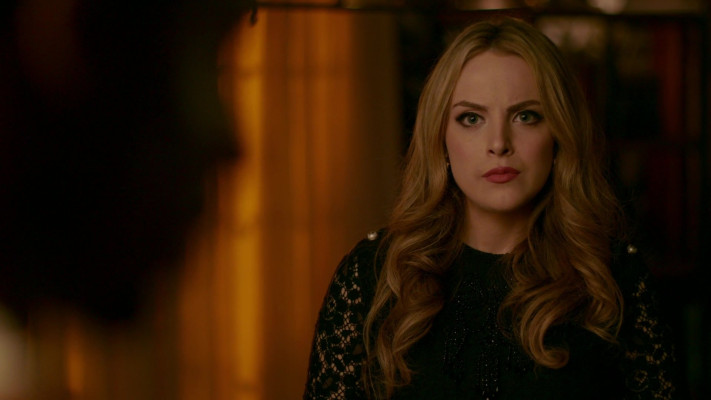 Elizabeth Gillies pic #1219212