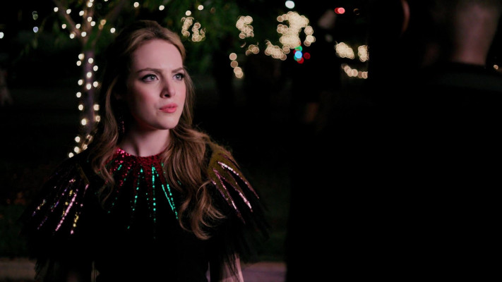 Elizabeth Gillies pic #1219731