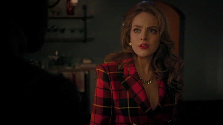 Elizabeth Gillies pic #1227788