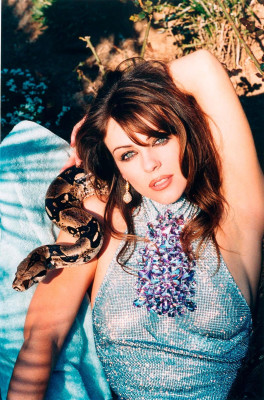 photo 20 in Elizabeth Hurley gallery [id577805] 2013-02-24 00:00:00