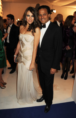 photo 27 in Elizabeth Hurley gallery [id301384] 2010-11-02 00:00:00