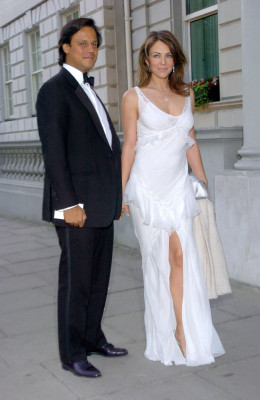 Elizabeth Hurley pic #1343030