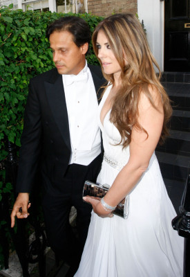 photo 27 in Elizabeth Hurley gallery [id167668] 2009-07-07 00:00:00