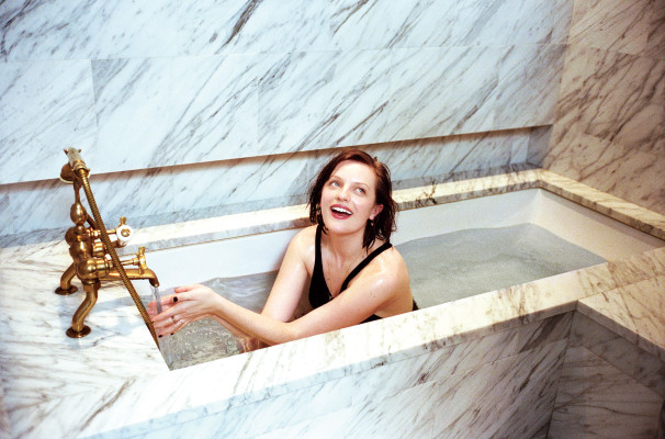 Elizabeth Moss pic #698413