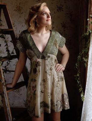 Elizabeth Moss pic #779389