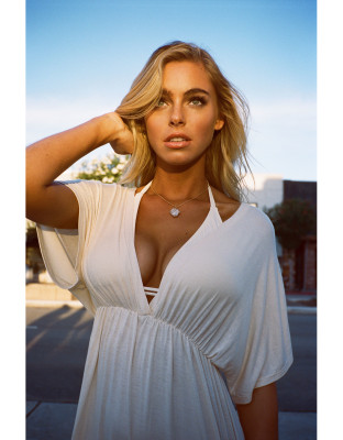 Elizabeth Turner pic #857642