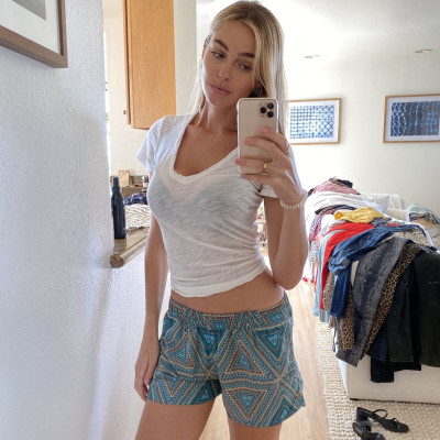 Elizabeth Turner pic #1219911