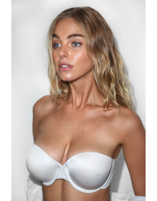 Elizabeth Turner pic #900083