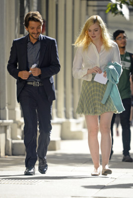 Elle Fanning pic #970395