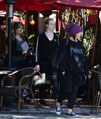 Elle Fanning pic #1028893
