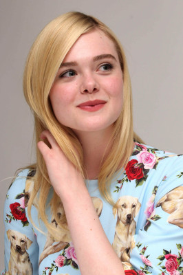 Elle Fanning pic #943436