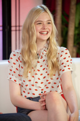 Elle Fanning pic #381600