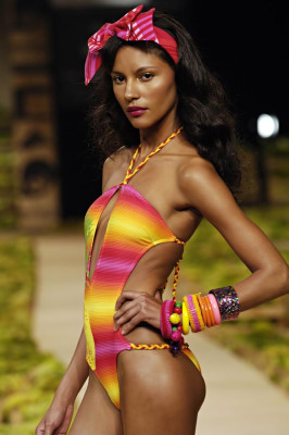 Emanuela de Paula pic #120610