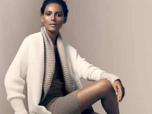 Emanuela de Paula pic #371289