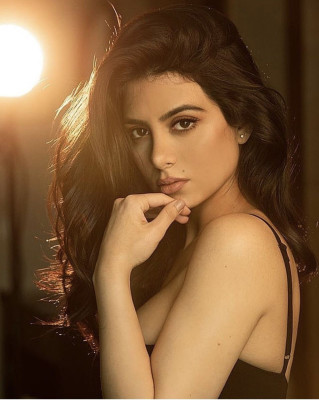 Emeraude Toubia pic #1065117