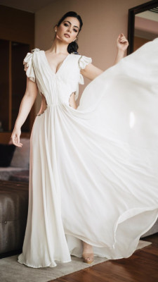 Emeraude Toubia pic #1038196