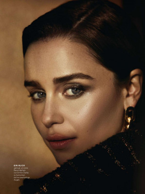 Emilia Clarke pic #1193376