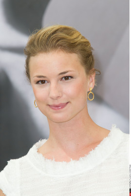 photo 10 in Emily van Camp gallery [id1279696] 2021-11-14 00:00:00