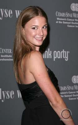 Emily van Camp pic #1278834