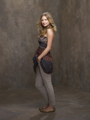 Emily van Camp pic #800485