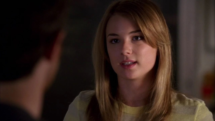 Emily van Camp pic #852052